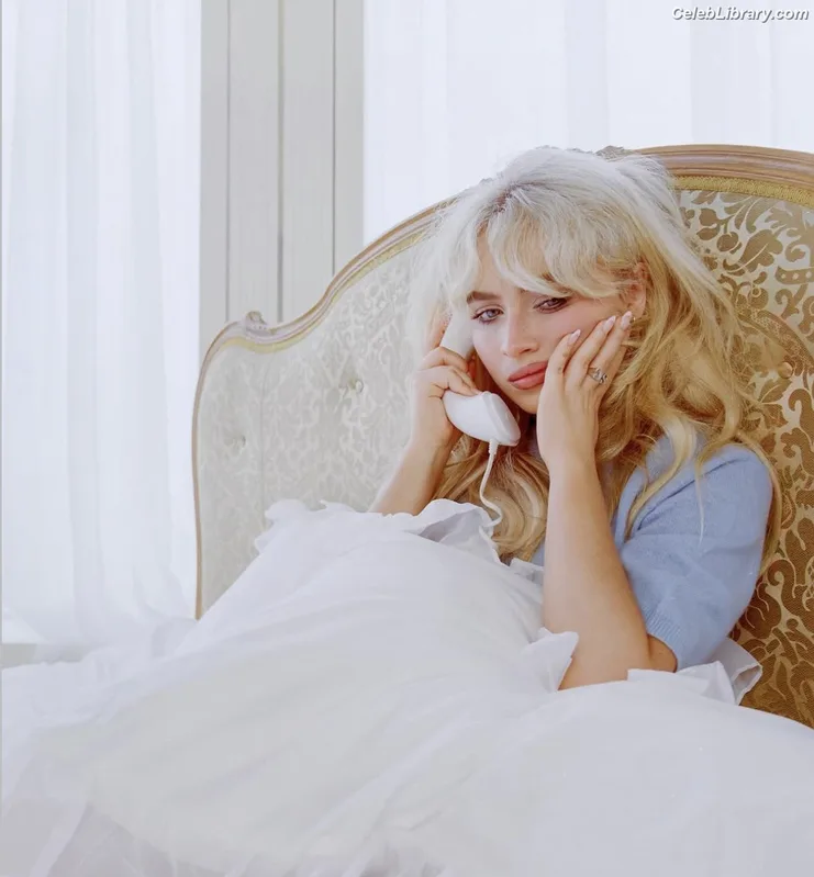 Sabrina Carpenter photo 14 of 6403