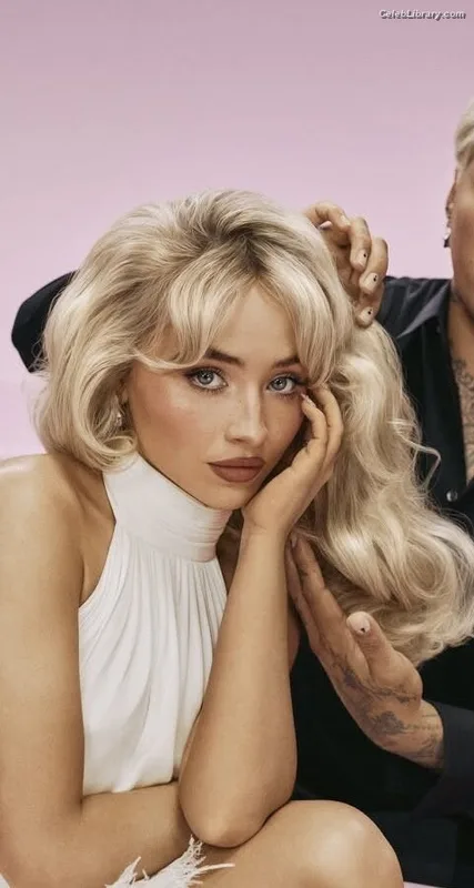 Sabrina Carpenter photo 16 of 6403