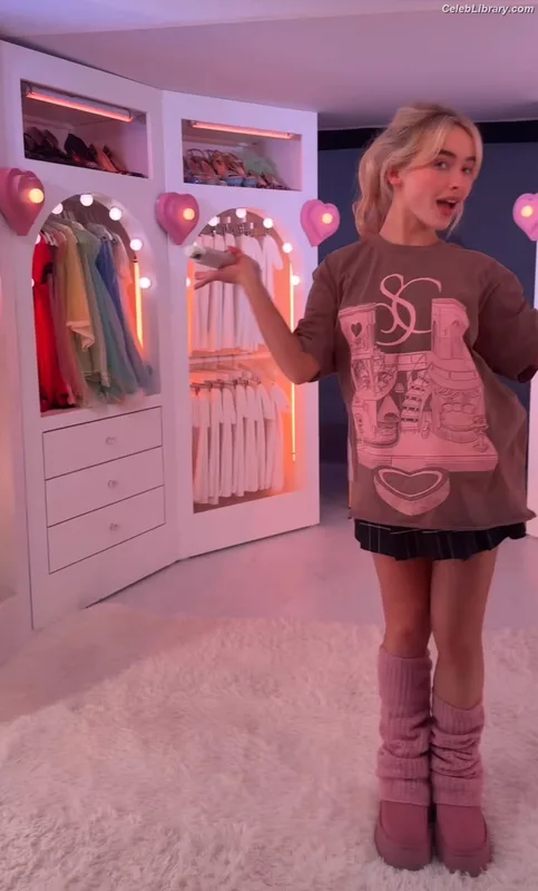 Sabrina Carpenter photo 16 of 6403