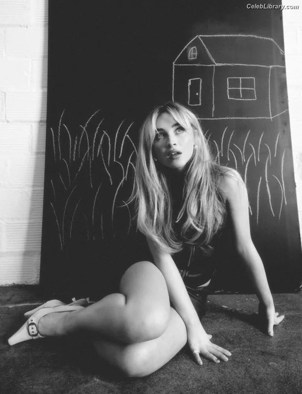 Sabrina Carpenter photo 18 of 6403