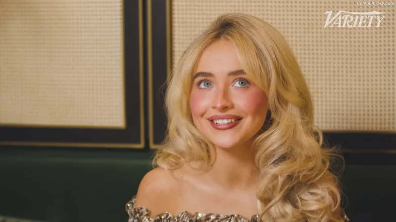 Sabrina Carpenter photo 21 of 6403