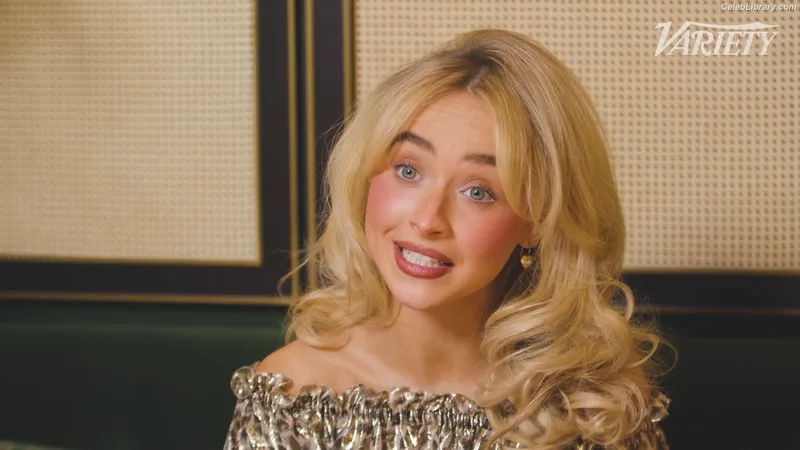 Sabrina Carpenter photo 23 of 6403