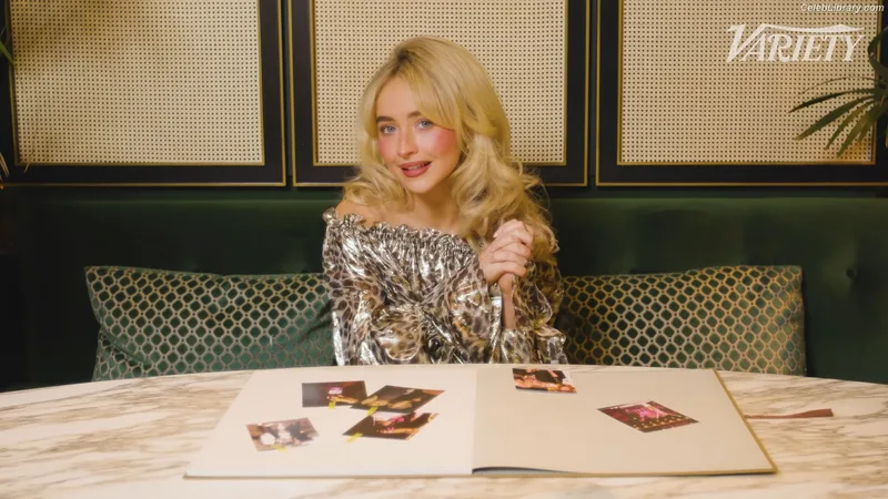 Sabrina Carpenter photo 3 of 6403