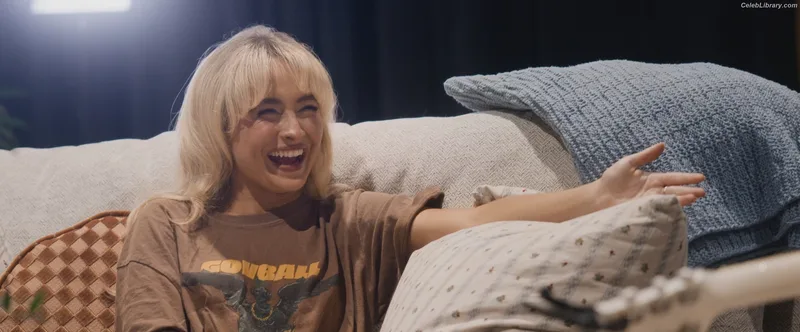 Sabrina Carpenter photo 11 of 6403