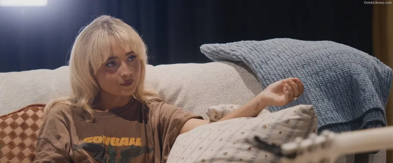 Sabrina Carpenter photo 13 of 6403