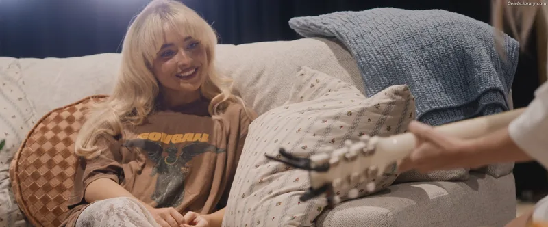 Sabrina Carpenter photo 20 of 6403