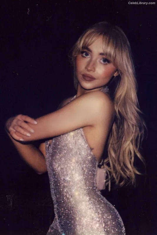 Sabrina Carpenter photo 6 of 6403