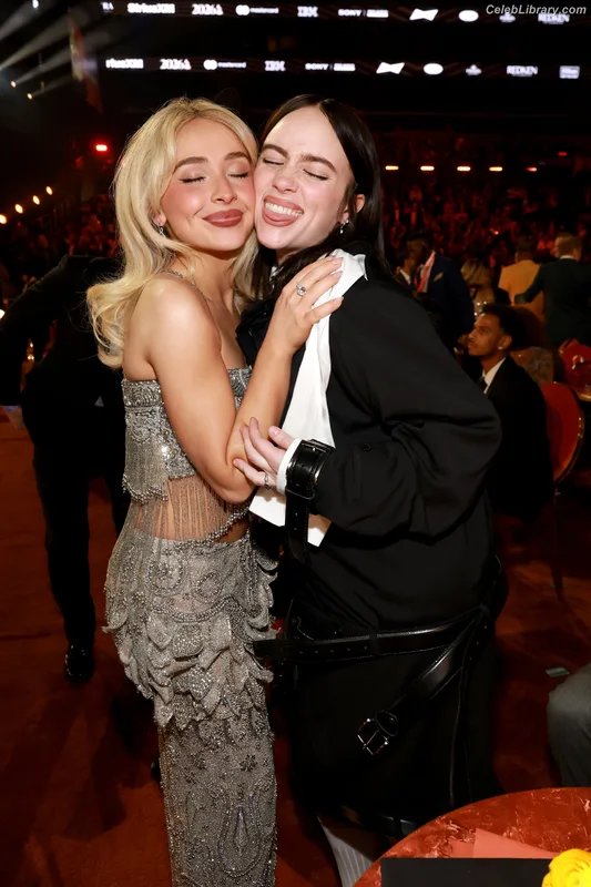 Sabrina Carpenter photo 14 of 6403