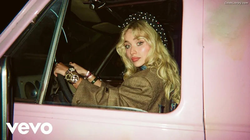 Sabrina Carpenter photo 15 of 6403
