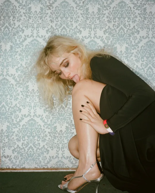 Sabrina Carpenter photo 22 of 6403