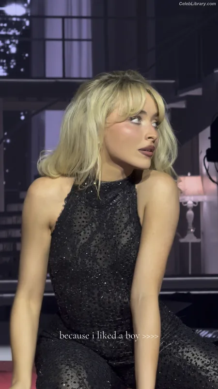 Sabrina Carpenter photo 9 of 6403