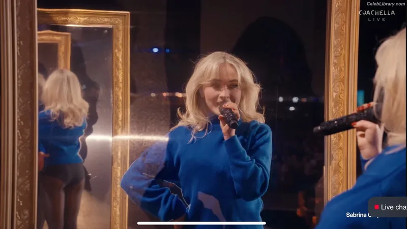 Sabrina Carpenter photo 1 of 6403