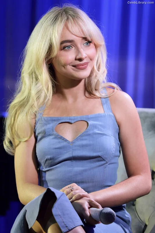 Sabrina Carpenter photo 14 of 6403