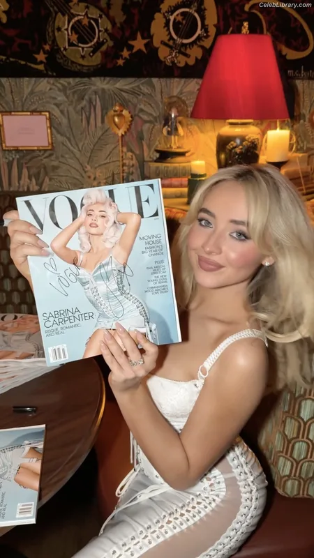 Sabrina Carpenter photo 23 of 6403