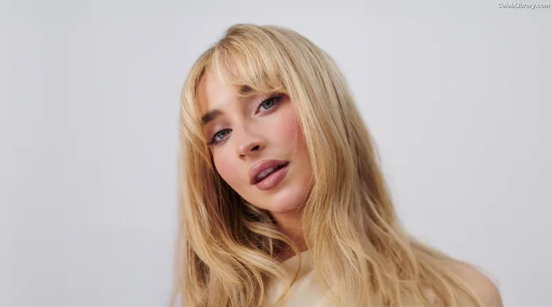 Sabrina Carpenter photo 19 of 6403
