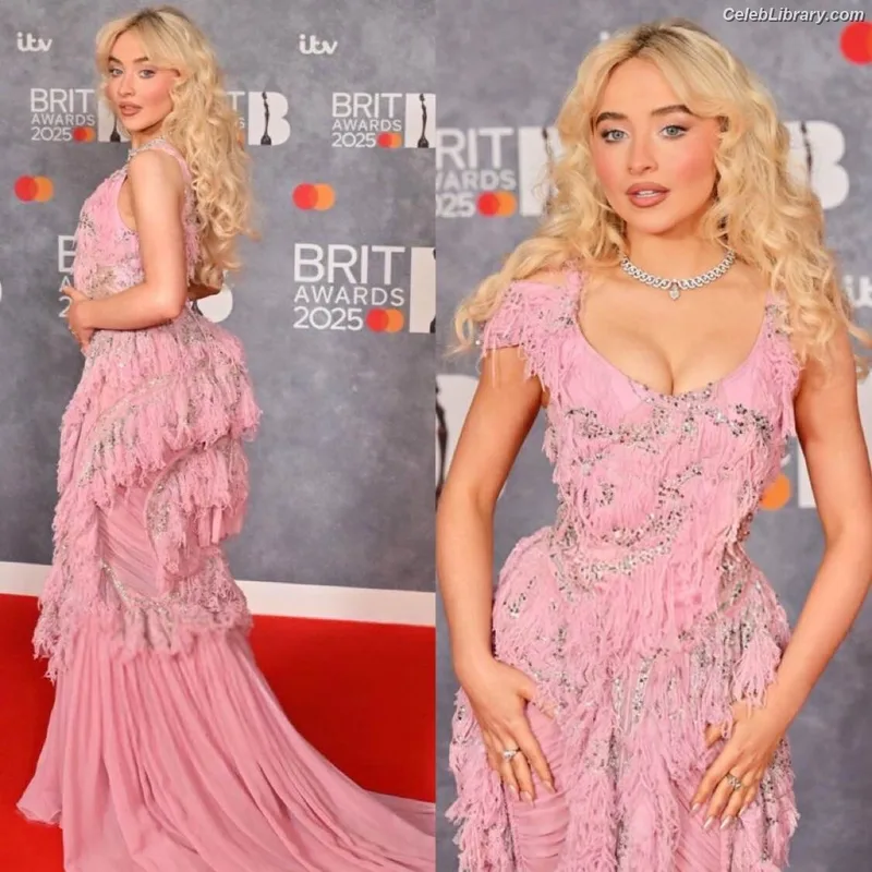Sabrina Carpenter photo 24 of 6403