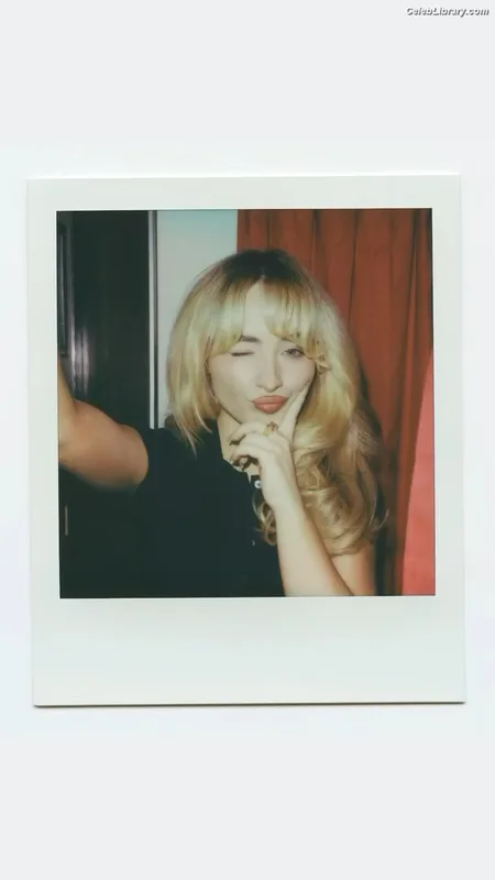 Sabrina Carpenter photo 20 of 6403