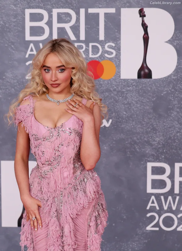 Sabrina Carpenter photo 20 of 6403