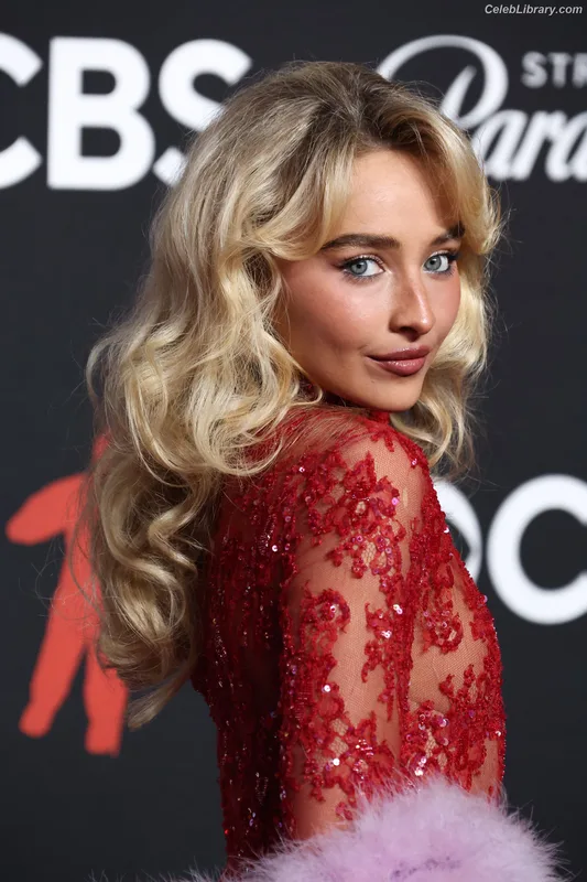 Sabrina Carpenter photo 20 of 6403