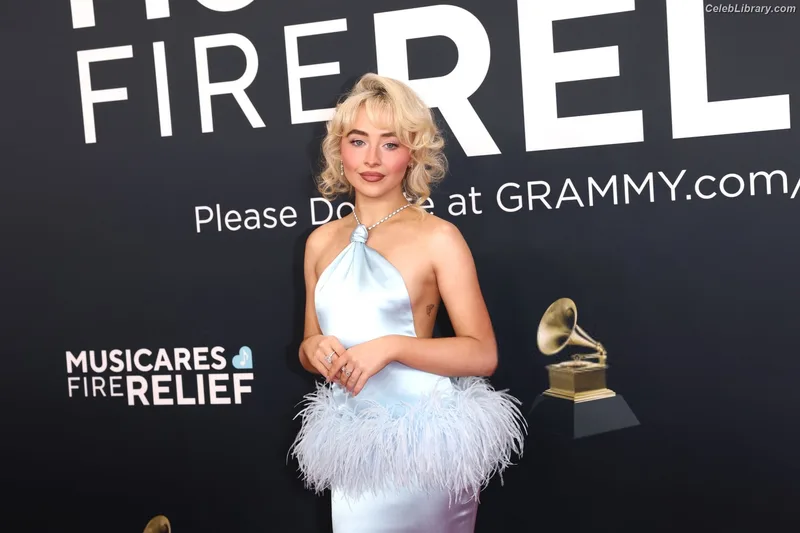 Sabrina Carpenter photo 14 of 6403