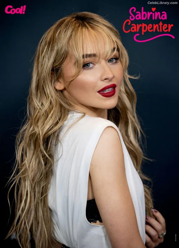 Sabrina Carpenter photo 11 of 6403
