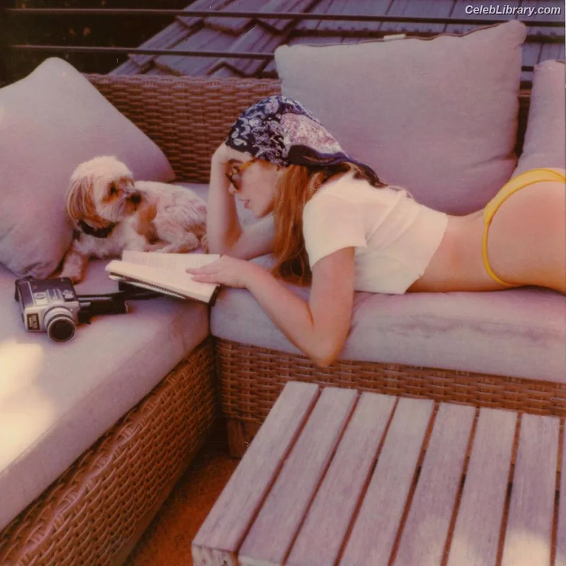 Sabrina Carpenter photo 15 of 6403
