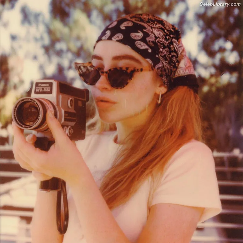 Sabrina Carpenter photo 16 of 6403