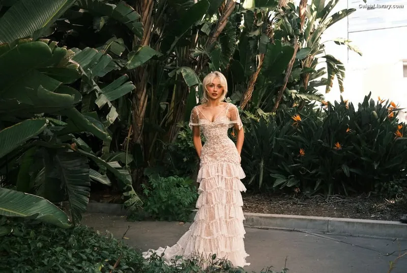 Sabrina Carpenter photo 14 of 6403
