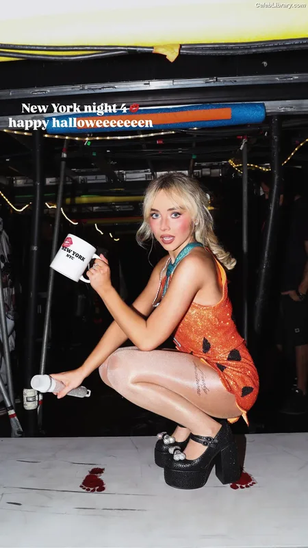 Sabrina Carpenter photo 19 of 6403