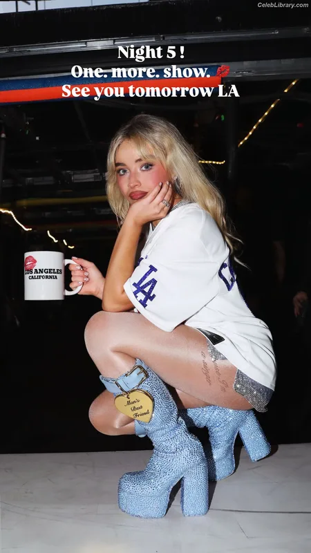 Sabrina Carpenter photo 20 of 6403