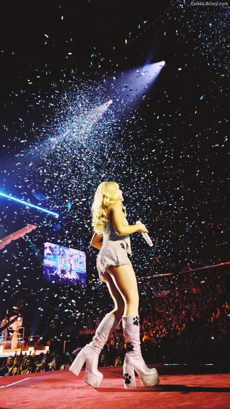 Sabrina Carpenter photo 14 of 6403