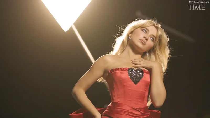 Sabrina Carpenter photo 21 of 6403