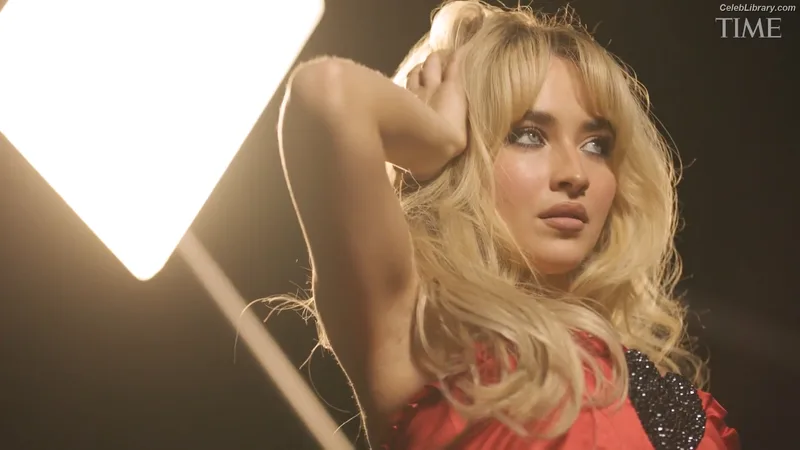 Sabrina Carpenter photo 23 of 6403