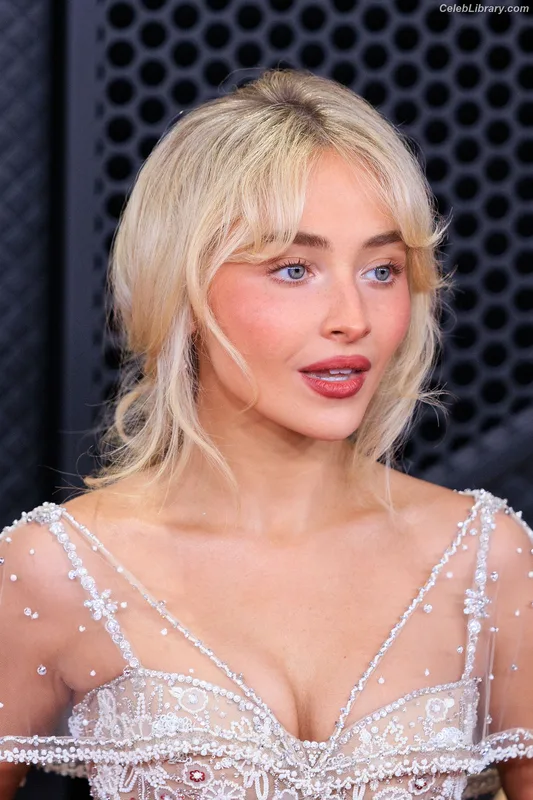Sabrina Carpenter photo 20 of 6403