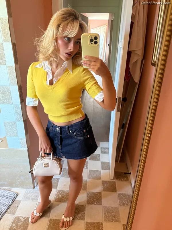 Sabrina Carpenter photo 6 of 6403