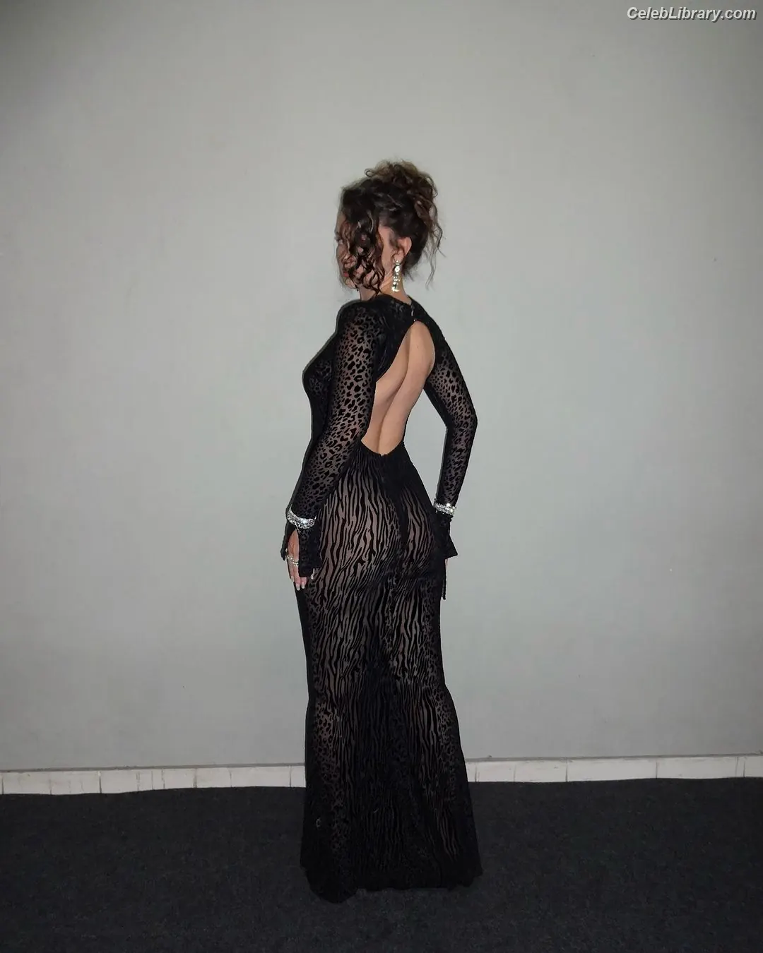 Sabrina Claudio photo 4 of 54