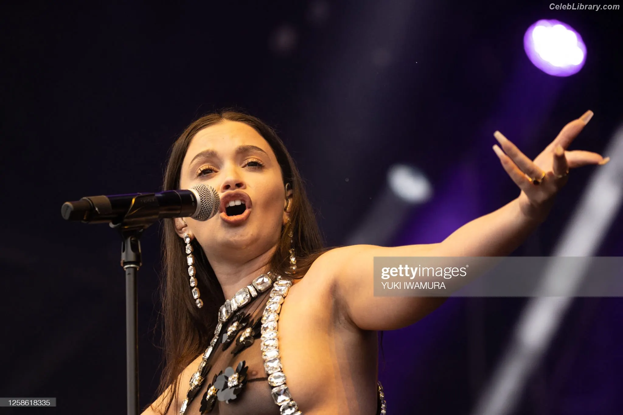 Sabrina Claudio photo 9 of 54
