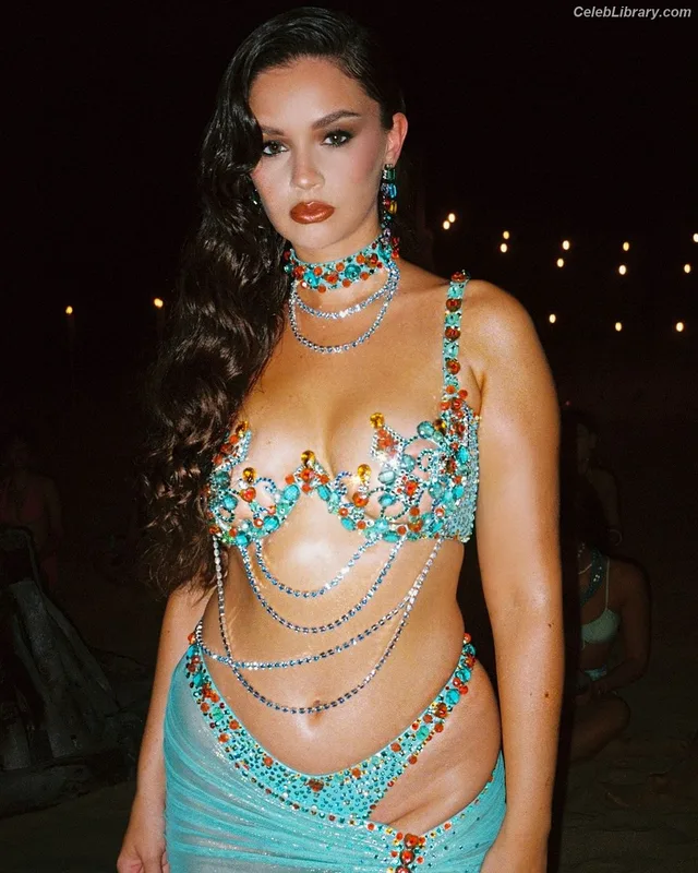 Sabrina Claudio photo 19 of 55