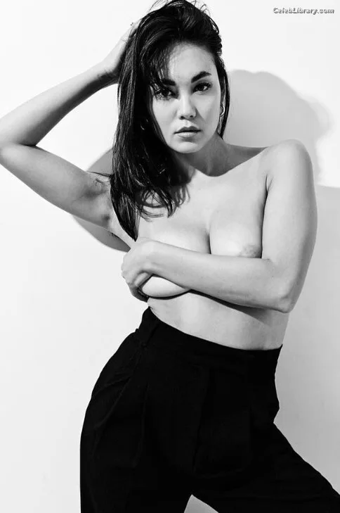 Sabrina Imamura photo 2 of 21