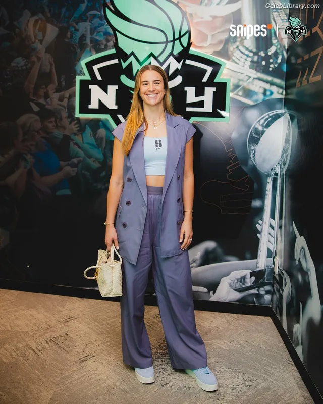 Sabrina Ionescu photo 10 of 168