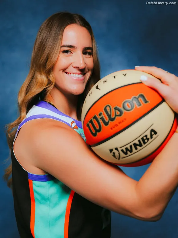 Sabrina Ionescu photo 19 of 168