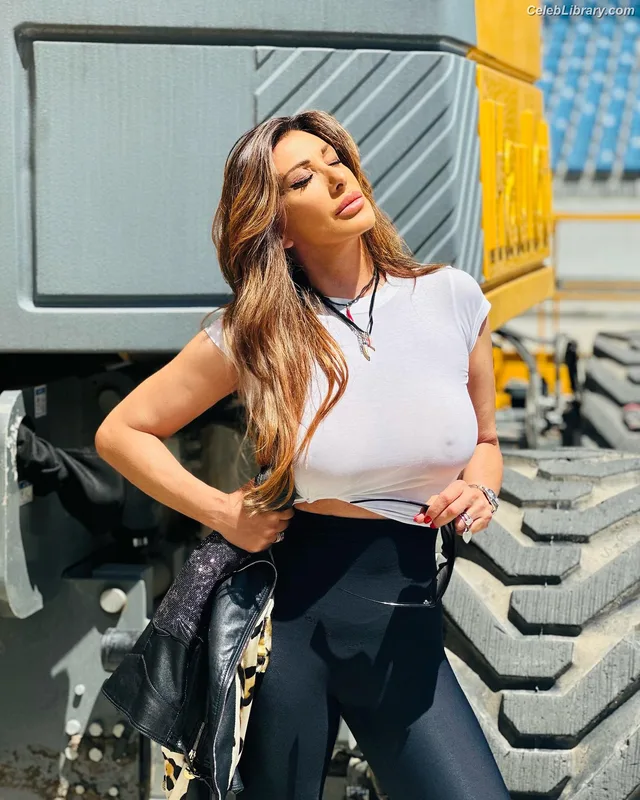 Sabrina Salerno photo 11 of 1083