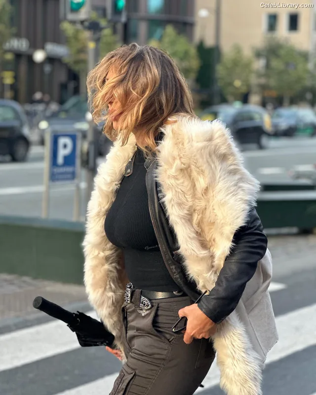 Sabrina Salerno photo 1 of 1083