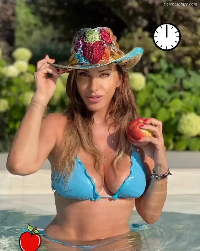 Sabrina Salerno photo 16 of 1083