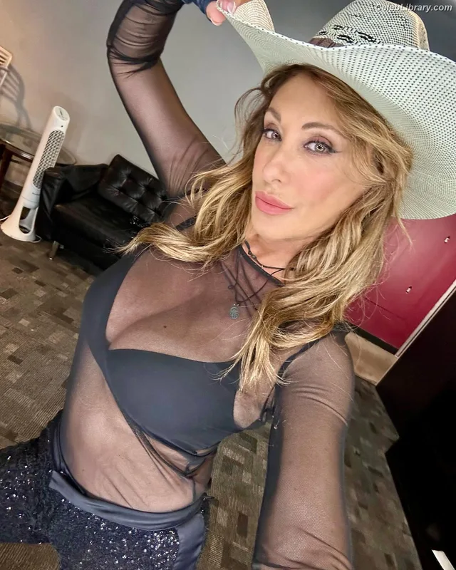 Sabrina Salerno photo 6 of 1083