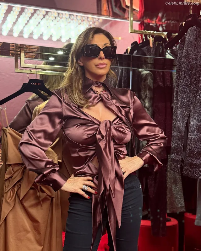 Sabrina Salerno photo 9 of 1083
