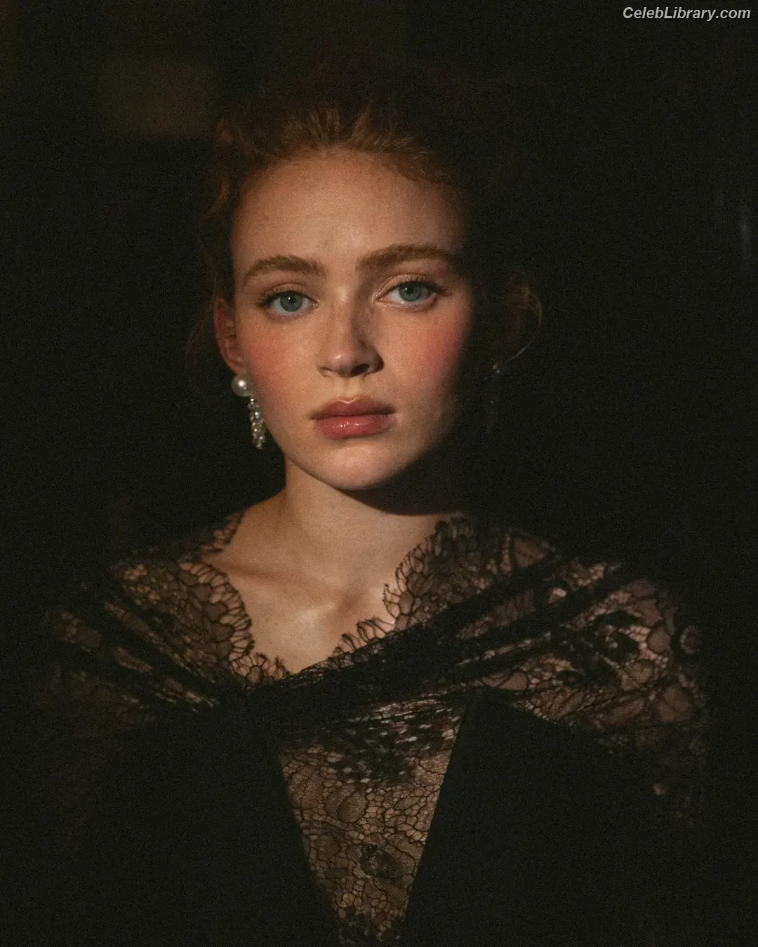 Sadie Sink photo 2 of 1906