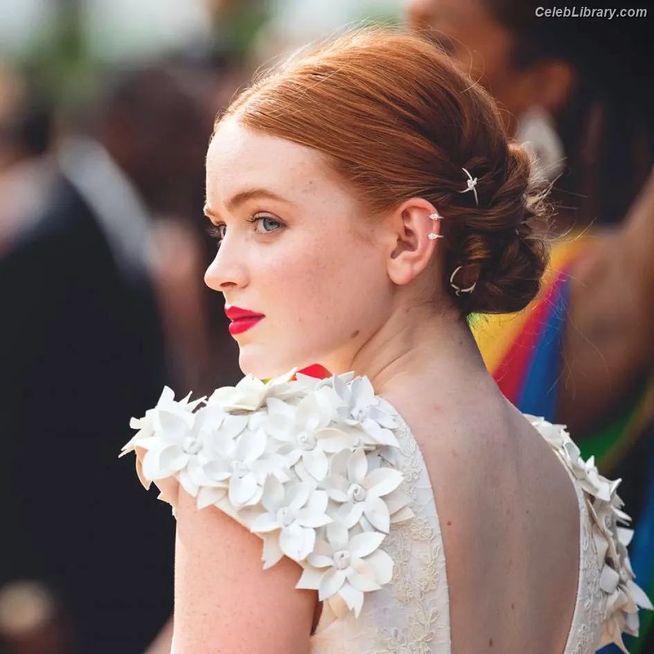Sadie Sink photo 16 of 1906