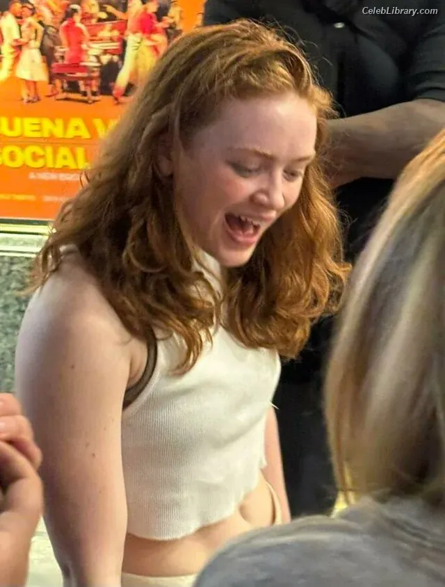 Sadie Sink photo 1 of 1906