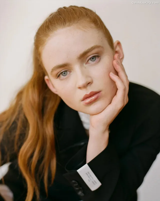 Sadie Sink photo 11 of 1907